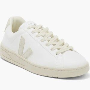 Veja Urca Sneaker- Size 40 / US 10